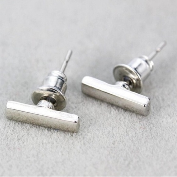 3/$30 last pair! Gold bar earrings - Picture 3 of 4